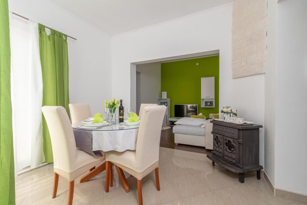 Apartment Roko Trogir Exteriör bild