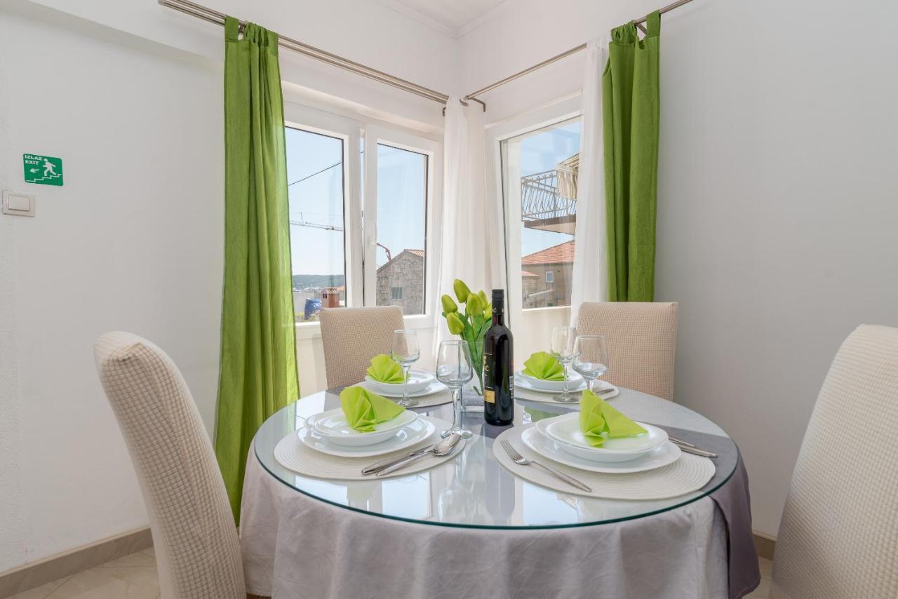Apartment Roko Trogir Exteriör bild