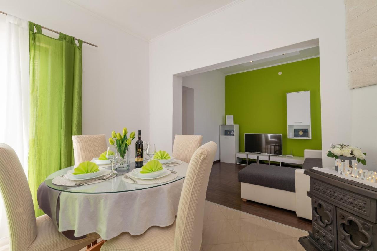 Apartment Roko Trogir Exteriör bild