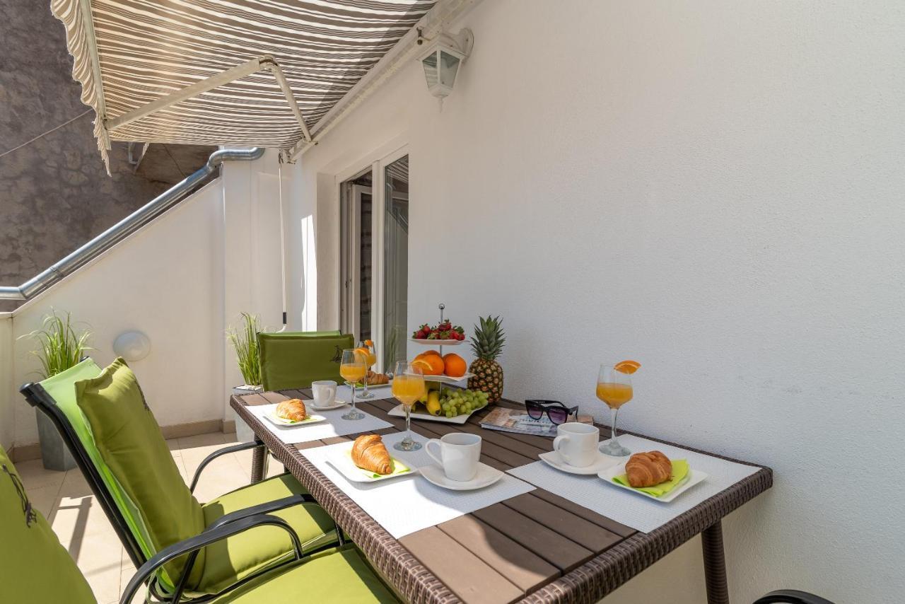 Apartment Roko Trogir Exteriör bild
