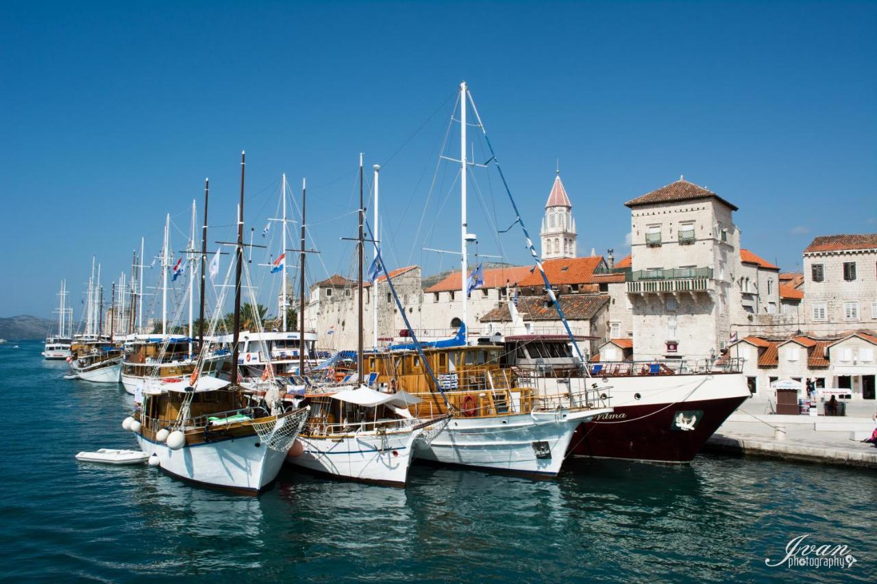 Apartment Roko Trogir Exteriör bild
