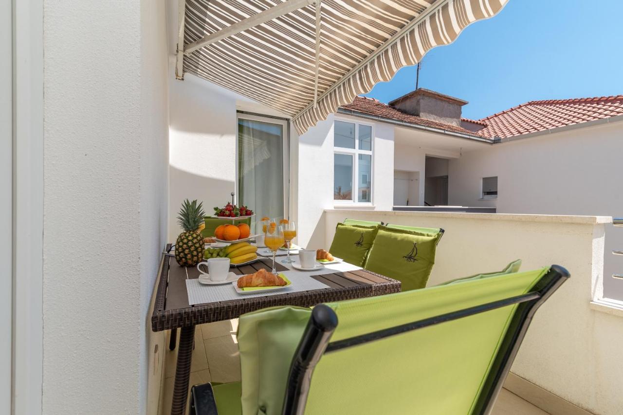 Apartment Roko Trogir Exteriör bild