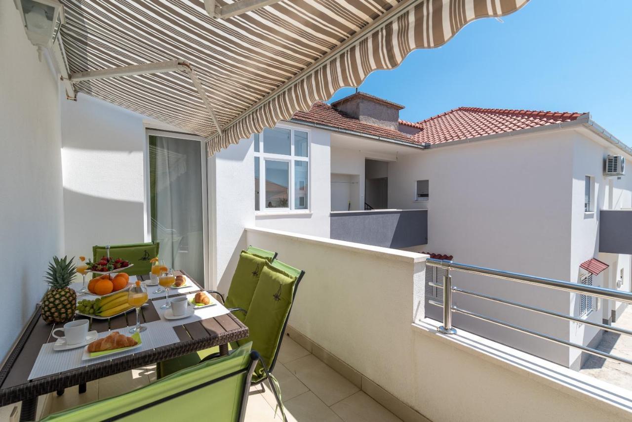 Apartment Roko Trogir Exteriör bild