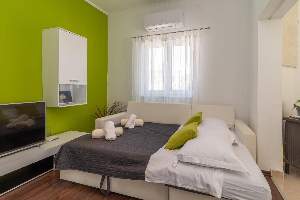 Apartment Roko Trogir Exteriör bild