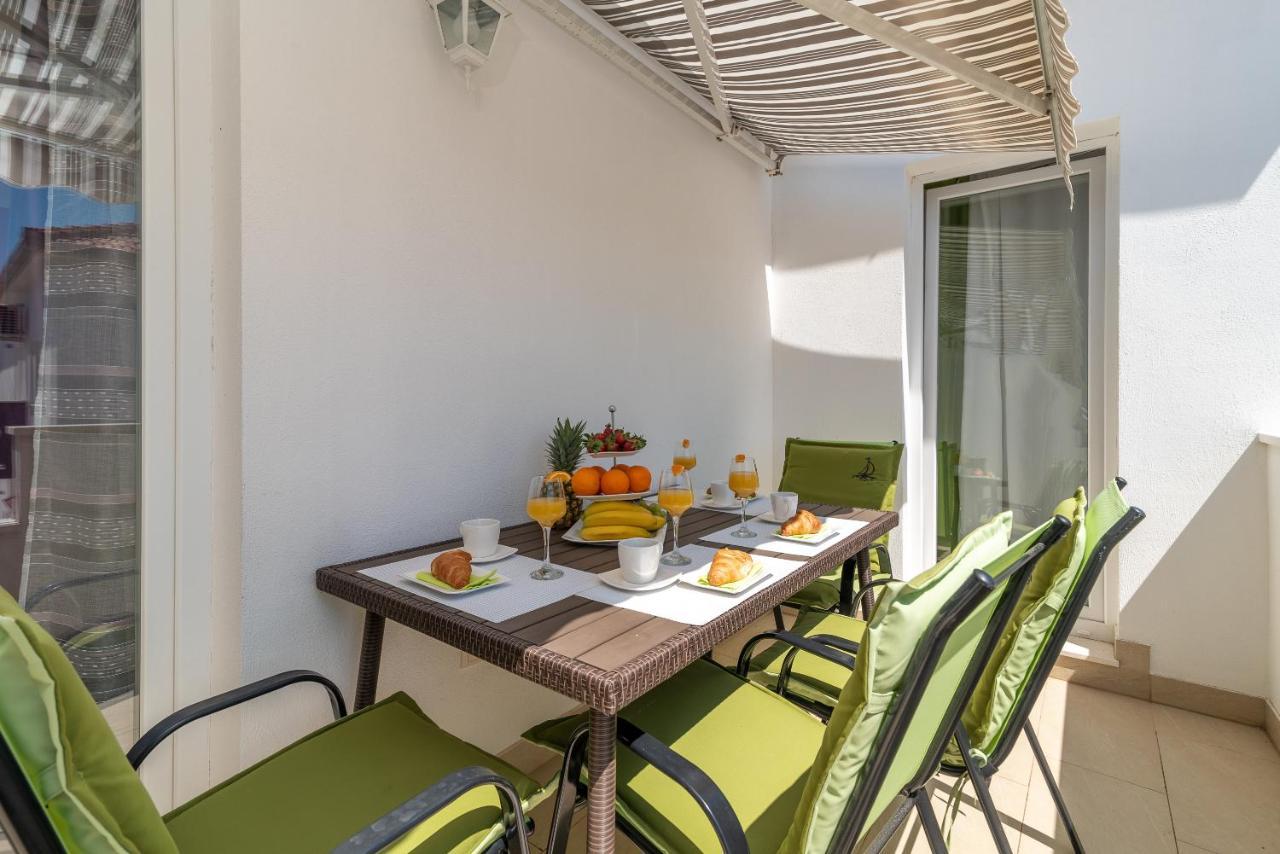 Apartment Roko Trogir Exteriör bild