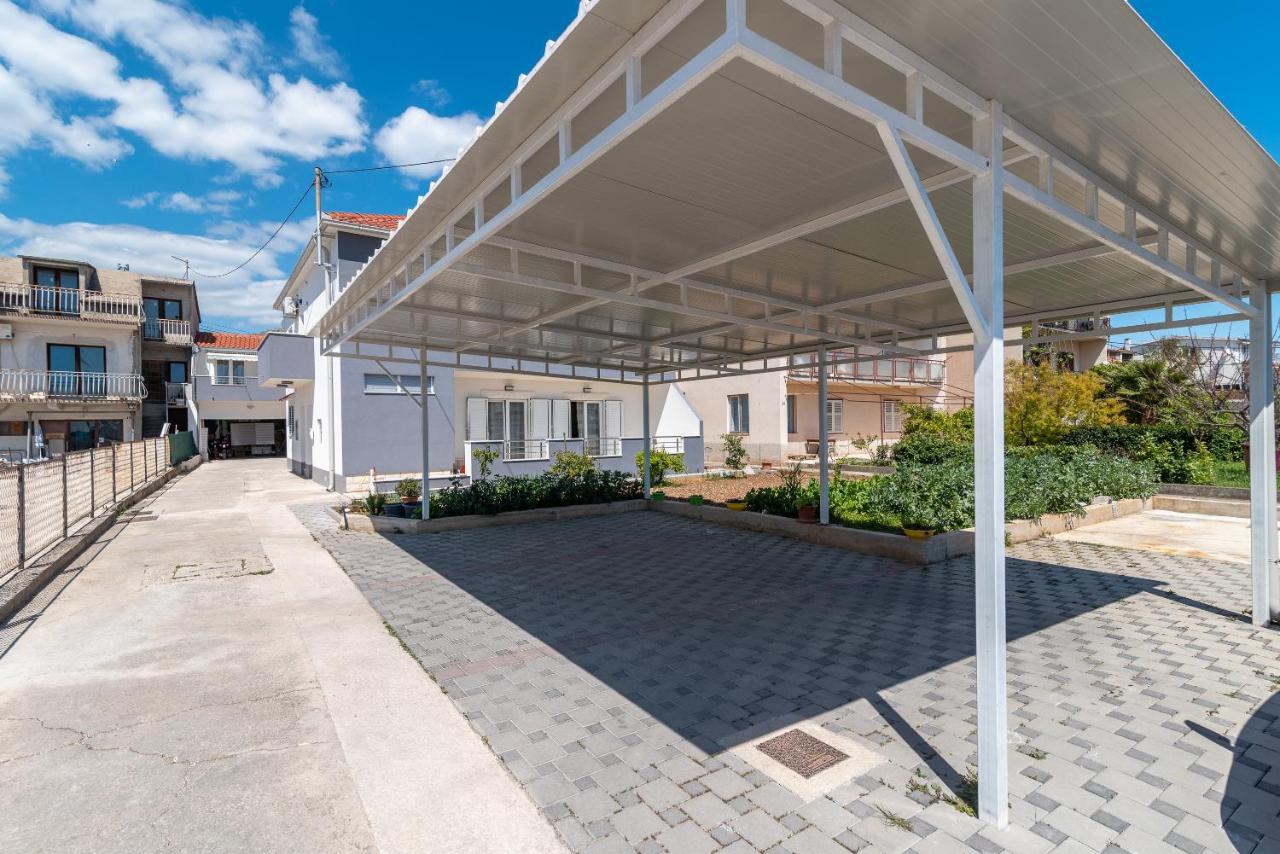 Apartment Roko Trogir Exteriör bild