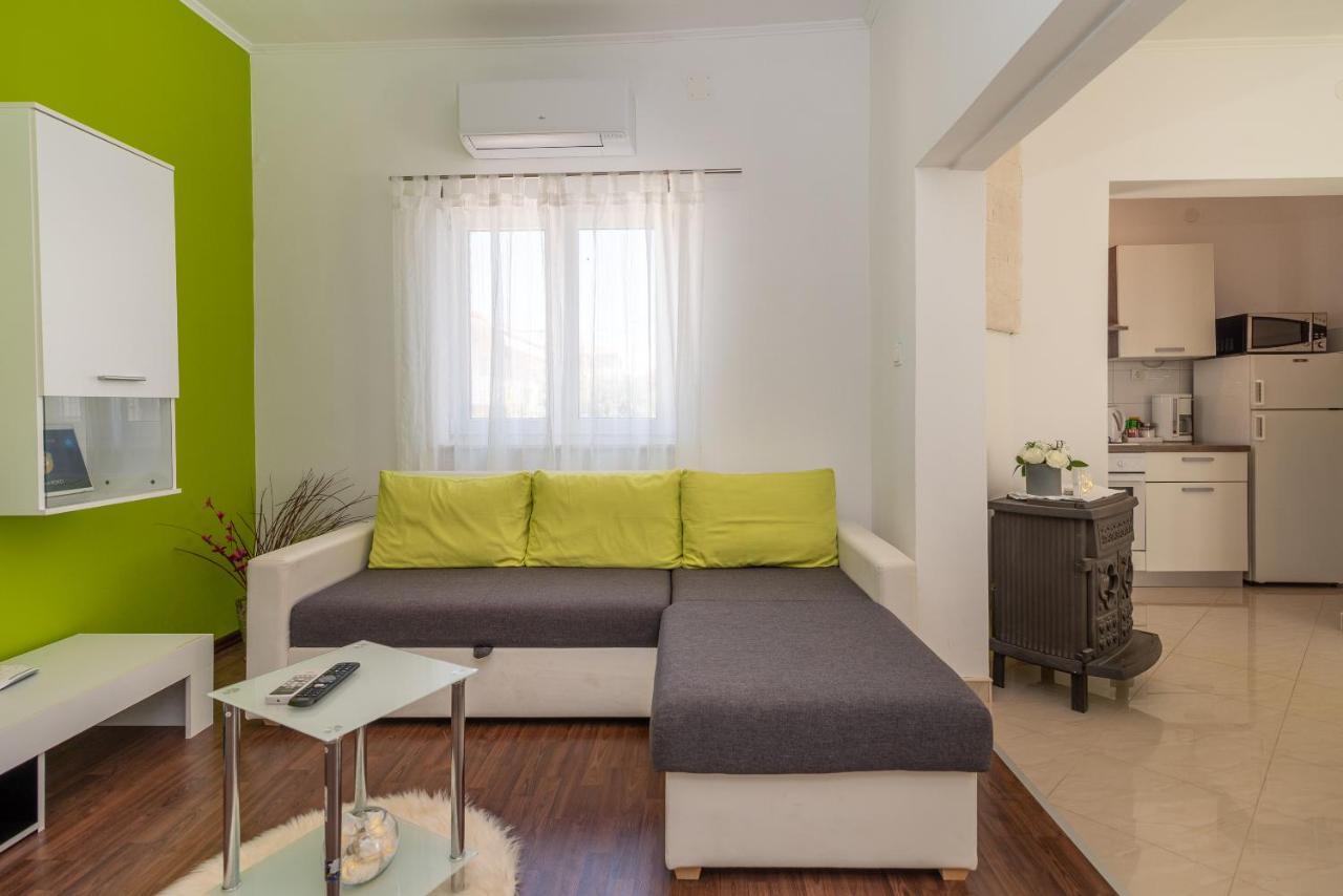 Apartment Roko Trogir Exteriör bild