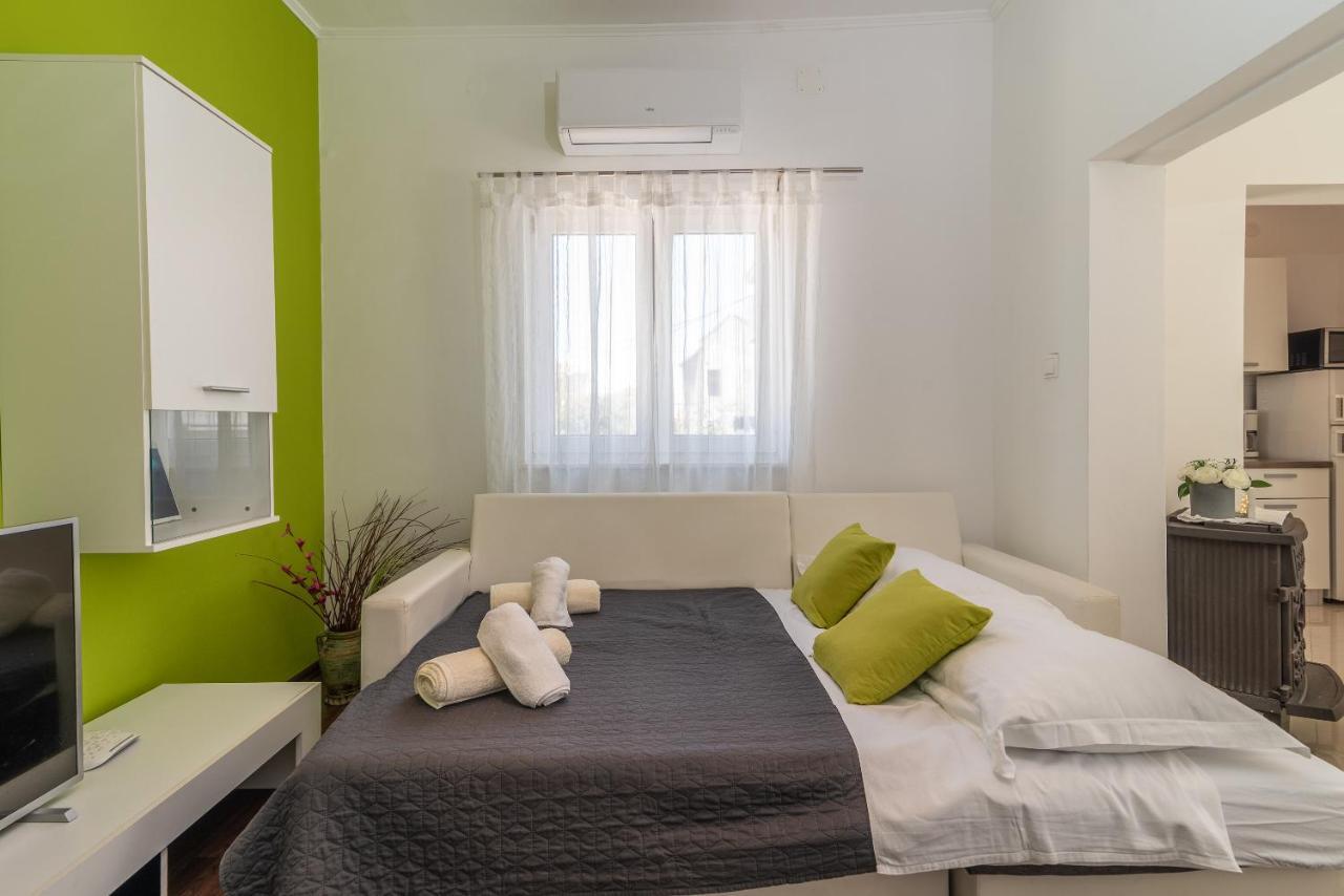 Apartment Roko Trogir Exteriör bild